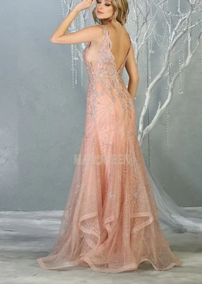 New mother of the bride dress, didn’t fit just looking to get what I paid - Picture 4 of 7